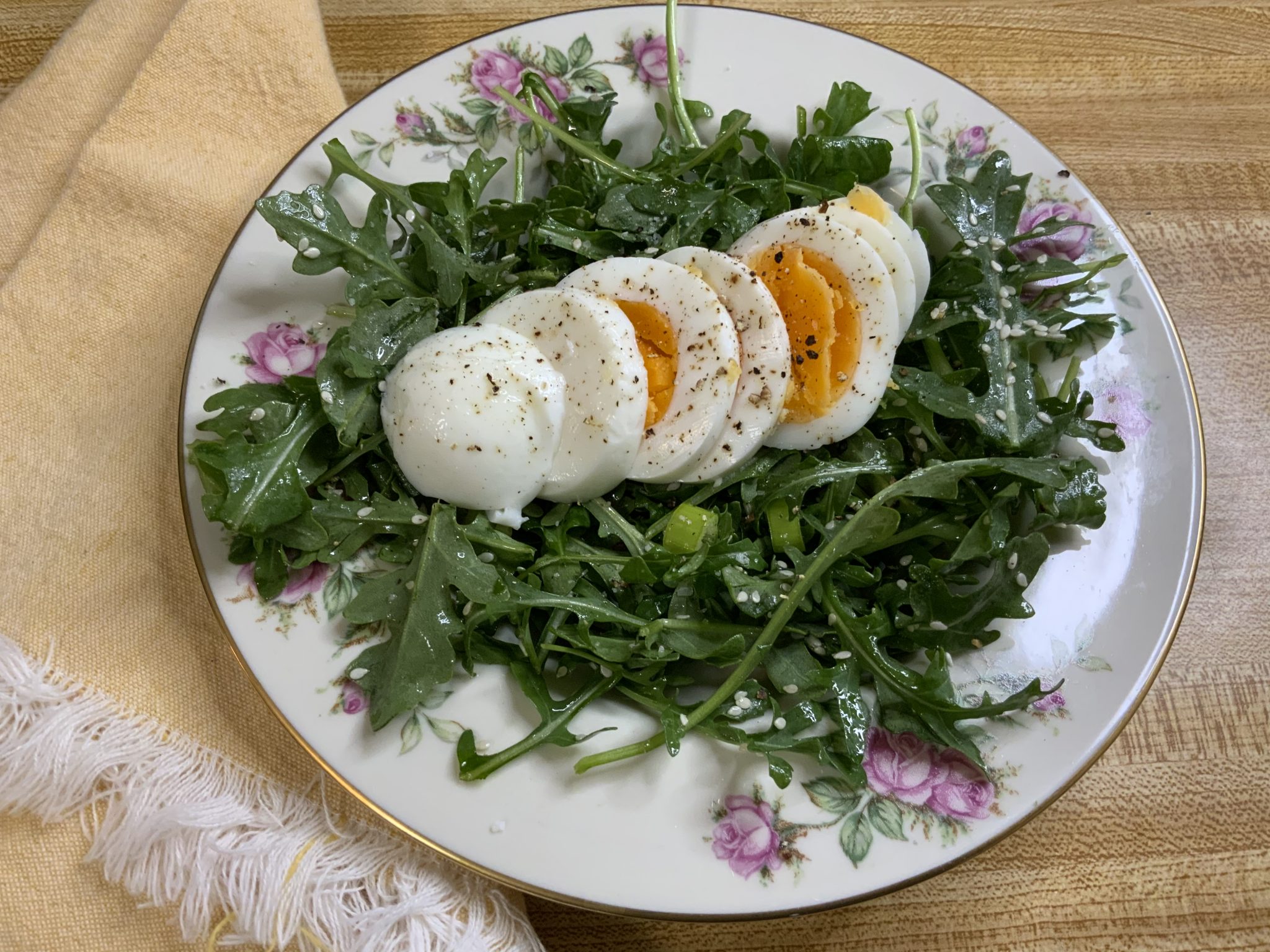 Sesame Arugula Salad with Sliced Boiled Egg for One or Two – MSWorld